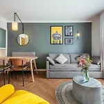Adagio Buttes Chaumont Aparthotel Paris