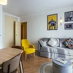 Adagio Buttes Chaumont Aparthotel 4*