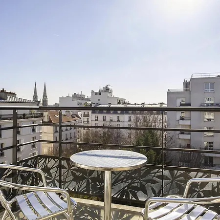 Aparthotel Adagio Buttes Chaumont 4*