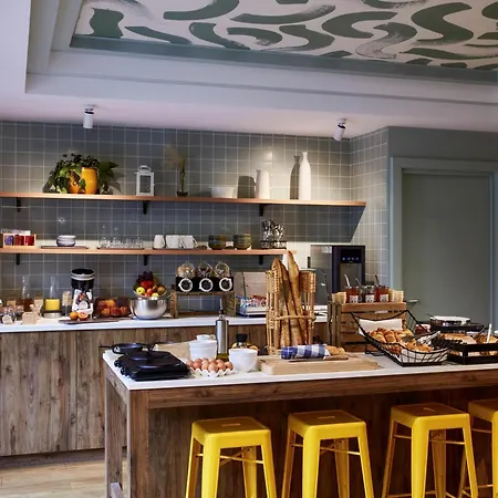 Adagio Buttes Chaumont Aparthotel 4*