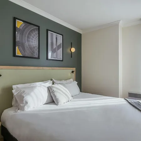 Adagio Buttes Chaumont Aparthotel 4*