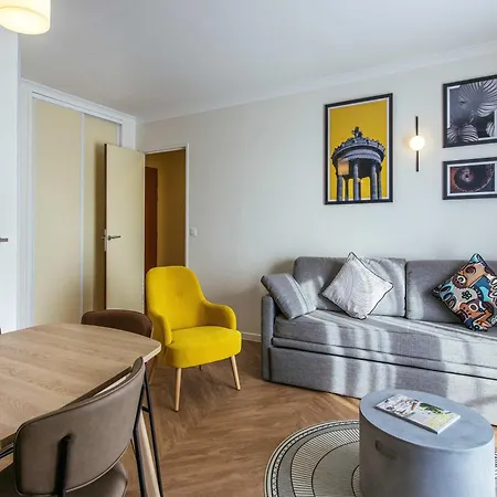 Adagio Buttes Chaumont Aparthotel 4*