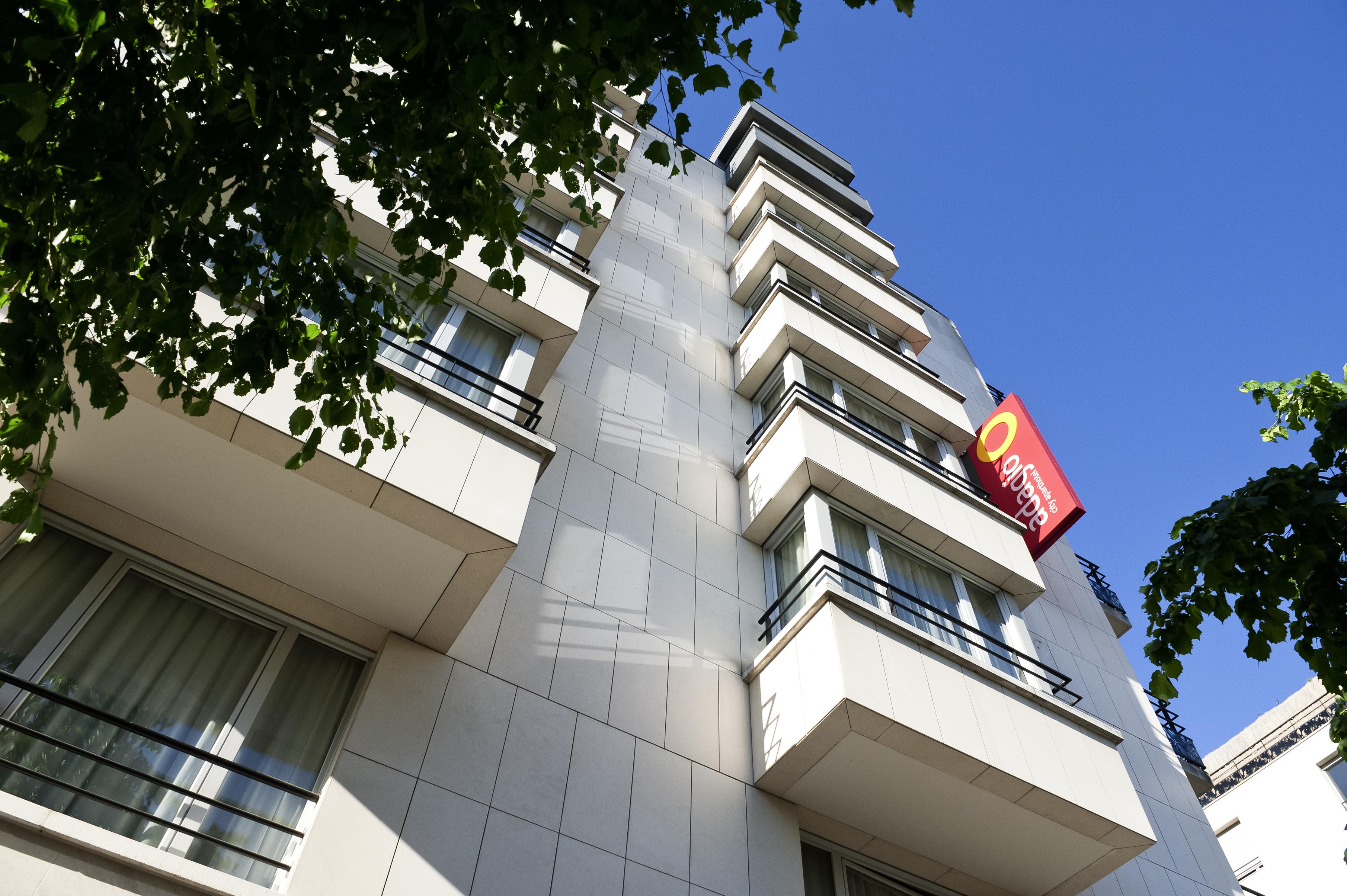 Aparthotel Adagio Buttes Chaumont Parigi