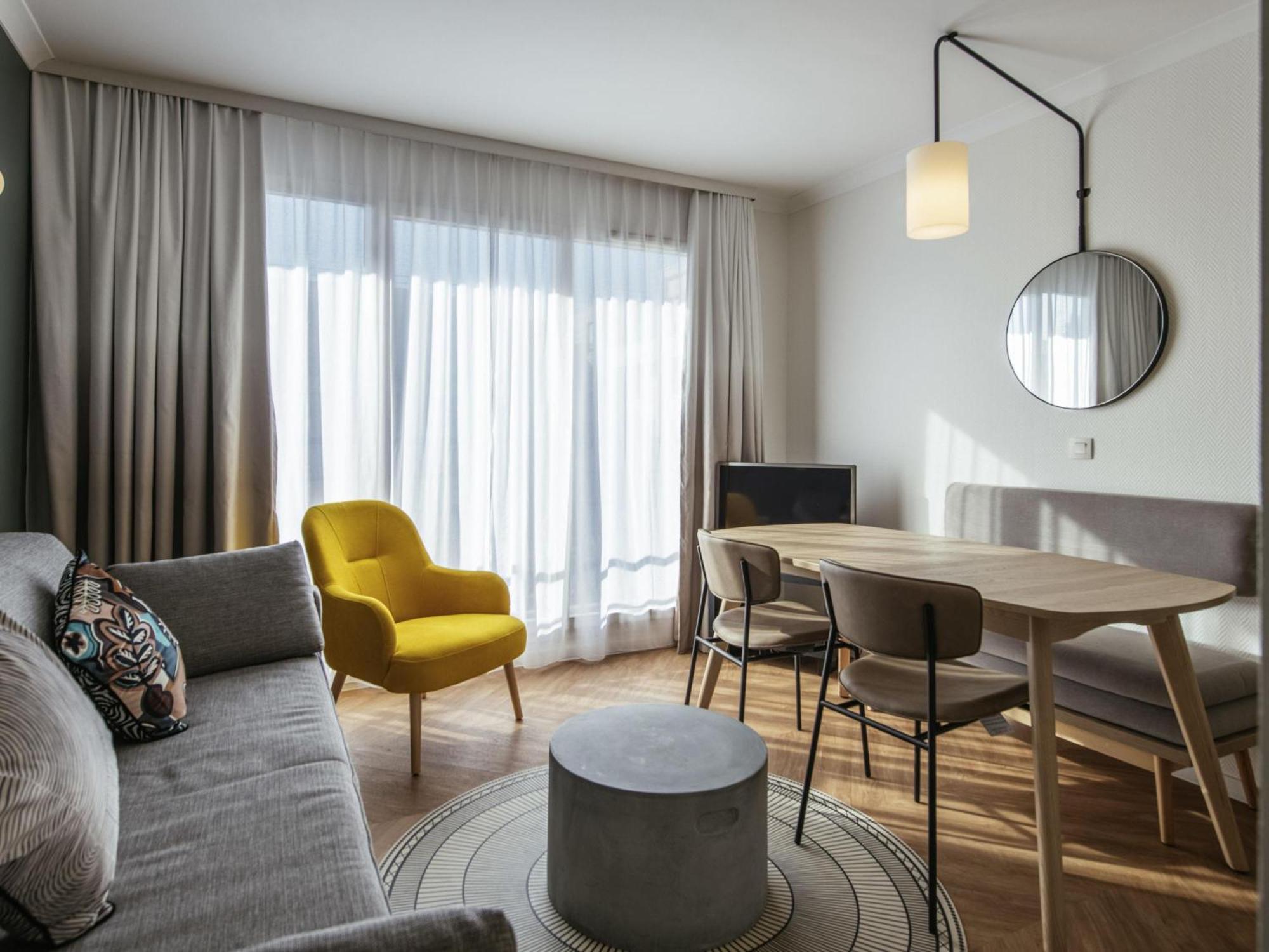 Aparthotel Adagio Buttes Chaumont 4*